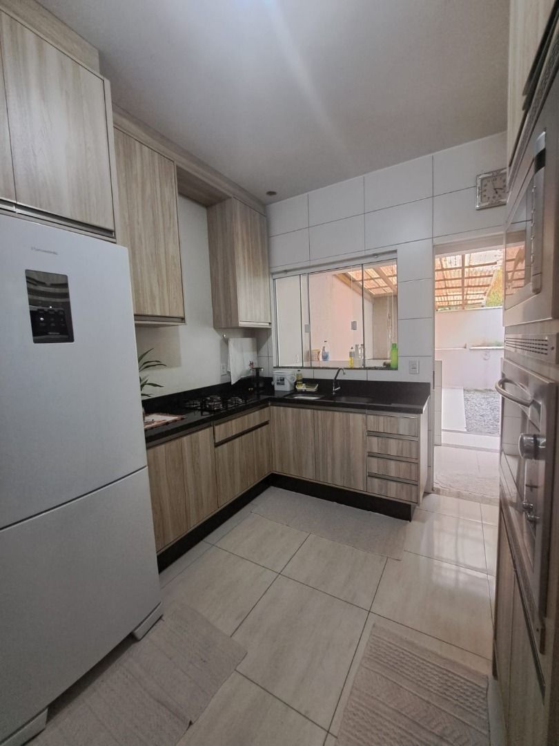 Casa à venda com 3 quartos, 80.39m² - Barra do Rio Cerro,Jaraguá do Sul