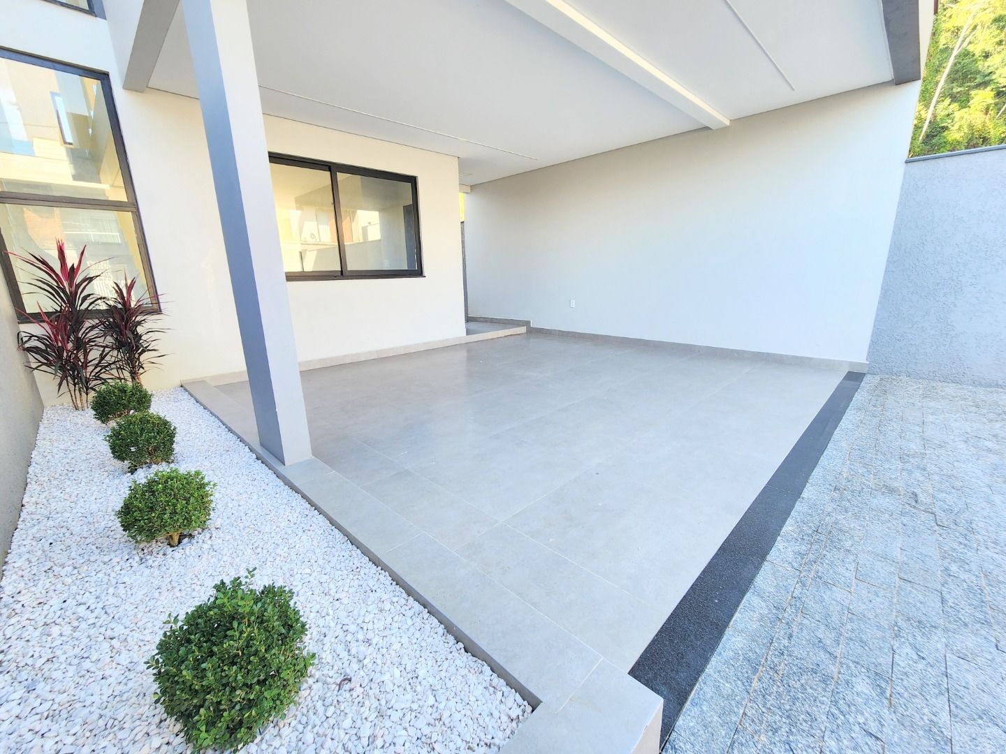 Sobrado à venda com 3 quartos, 158.35m² - Barra do Rio Cerro,Jaraguá do Sul