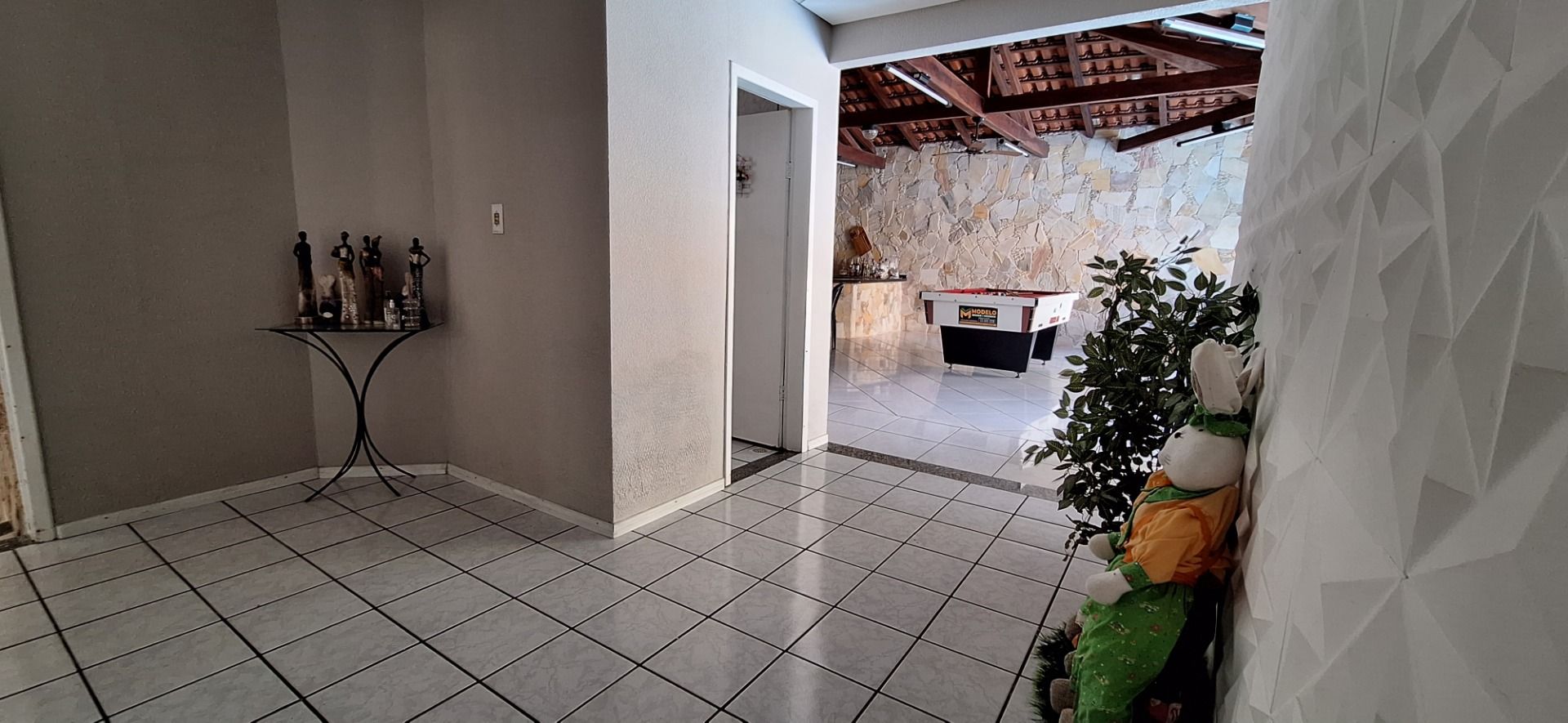  - Casa Com Excelente Área de Festas com 3 Dormitórios