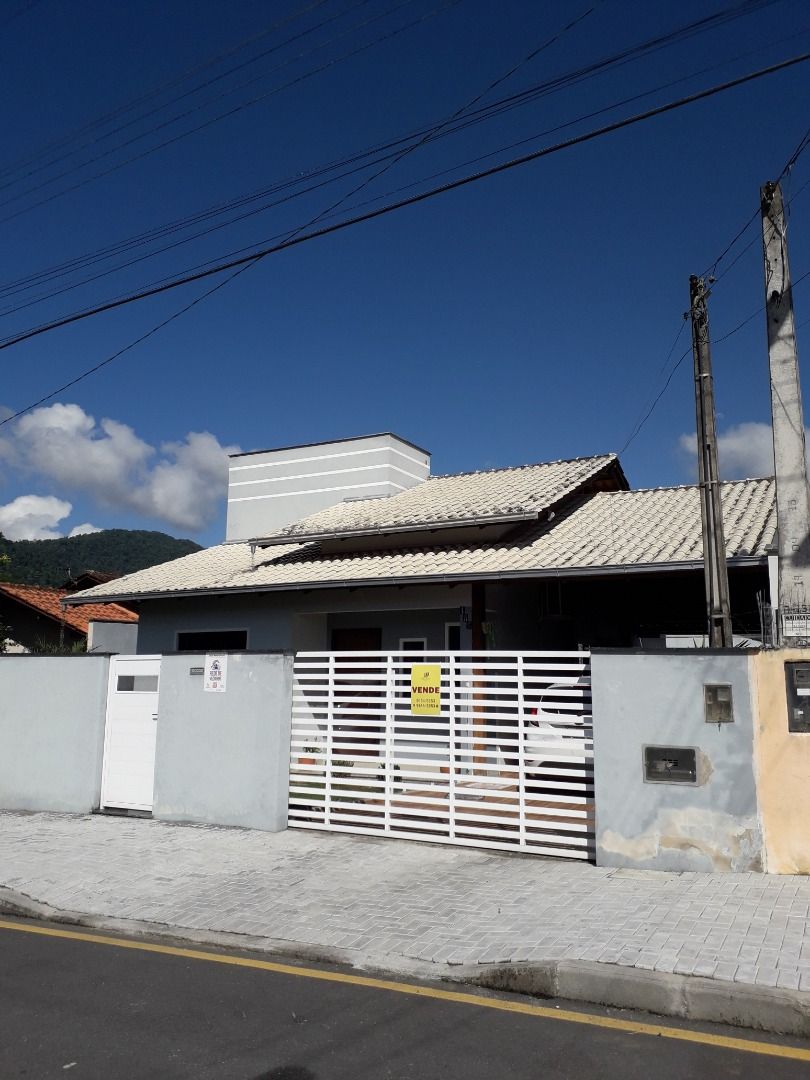 Casa à venda com 3 quartos, 132.73m² - Jaraguá 84,Jaraguá do Sul