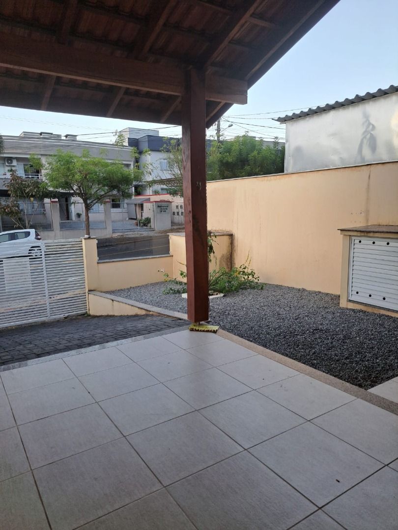 Casa à venda com 3 quartos, 80.39m² - Barra do Rio Cerro,Jaraguá do Sul