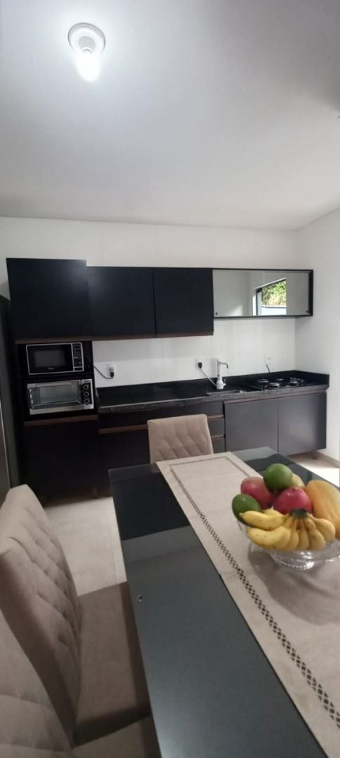 Sobrado à venda com 2 quartos, 82.00m² - Chico de Paulo,Jaraguá do Sul