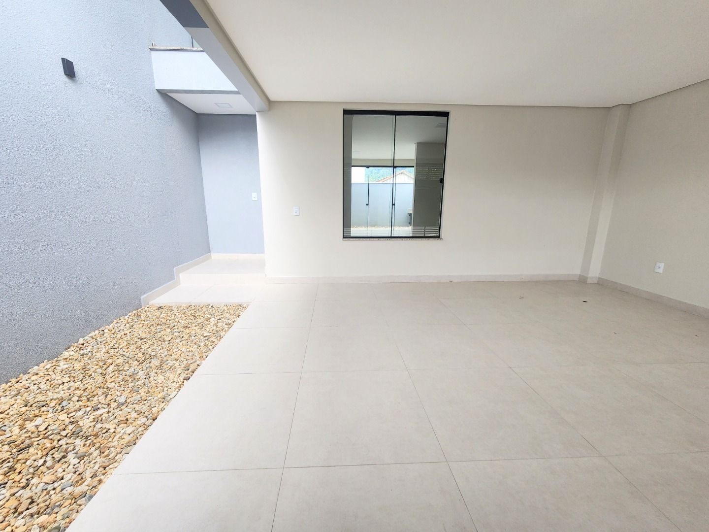 Sobrado à venda com 3 quartos, 134.99m² - Barra do Rio Cerro,Jaraguá do Sul