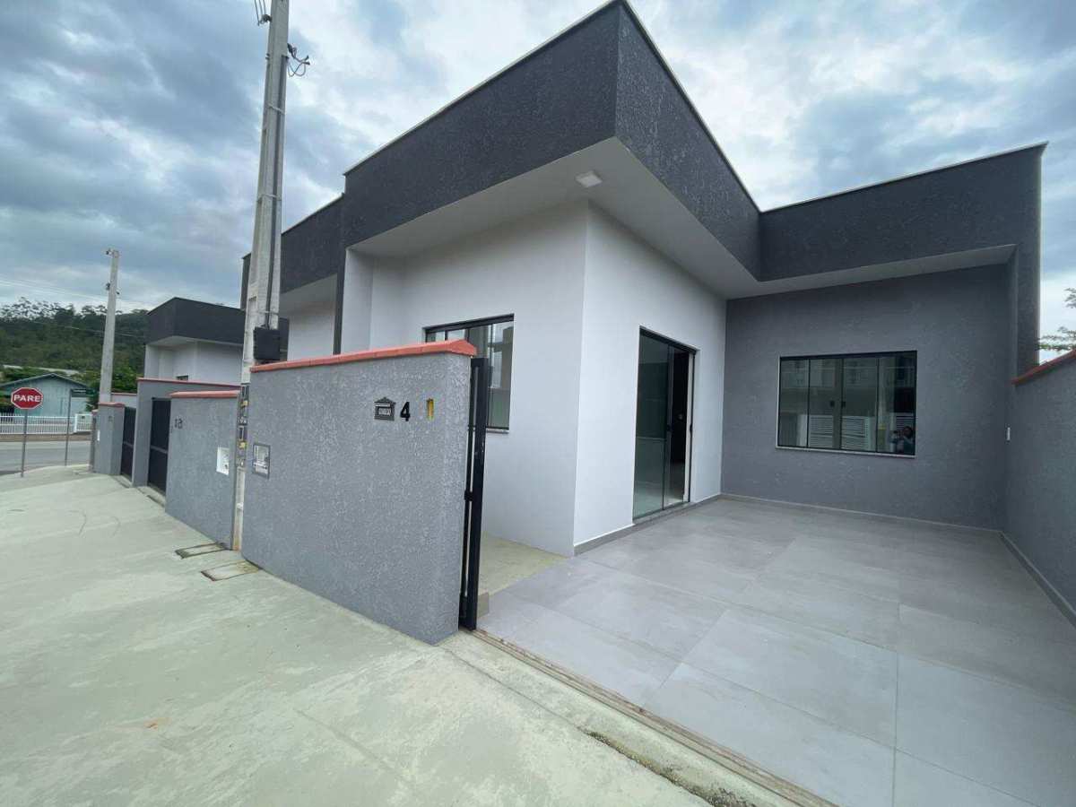 Casa geminada à venda com 2 quartos, 76,42m² - Barra do Rio Cerro,Jaraguá do Sul