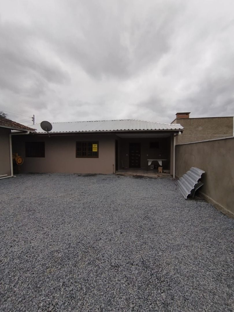 Casa com 2 dormitórios para alugar, 65 m² por R$ 1.500,00/mês - Barra do Rio Cerro - Jaraguá do Sul/SC - Dalcasta Imobiliária