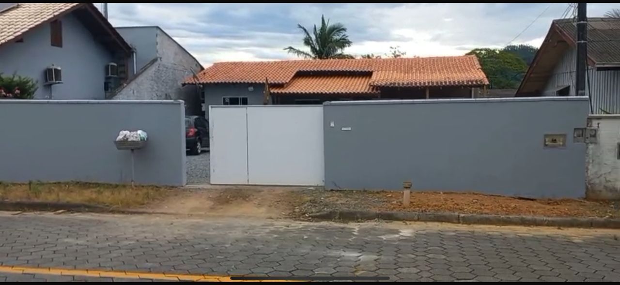 Casa à venda com 2 quartos, 110.00m² - Jaraguá 99,Jaraguá do Sul