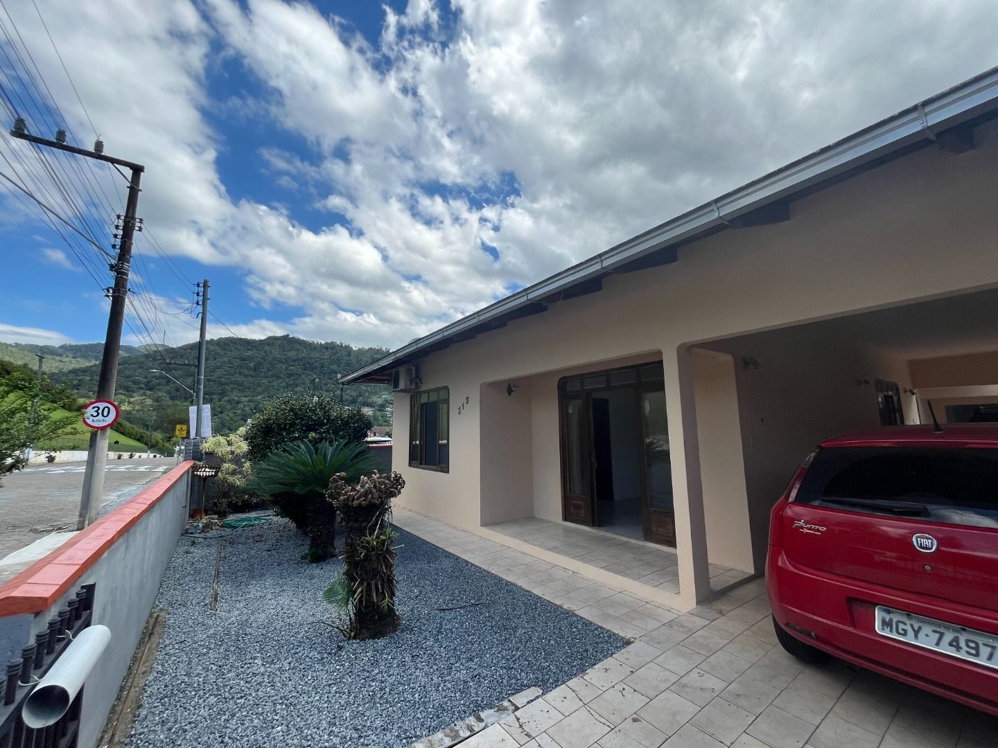 Casa com 4 dormitórios à venda, 180 m² por R$ 1.050.000,00 - Jaraguá Esquerdo - Jaraguá do Sul/SC - Dalcasta Imobiliária