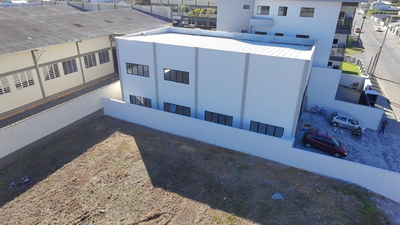 Galpão para alugar, 323.00m² - Vieira,Jaraguá do Sul
