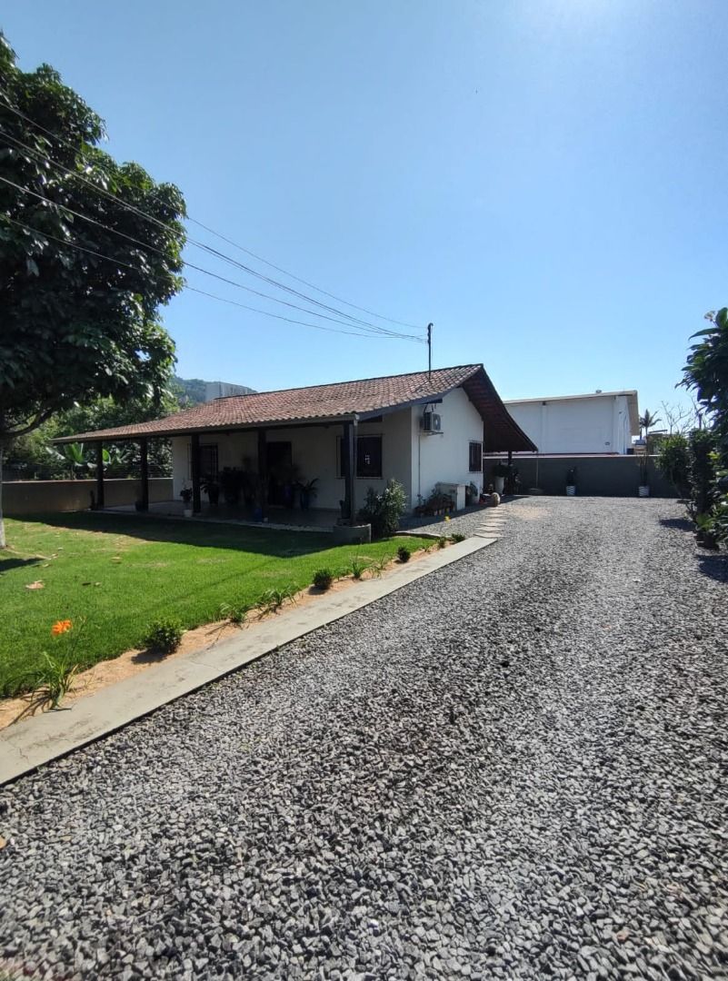 Casa à venda com 1 quarto, 143.20m² - Vila Lalau,Jaraguá do Sul