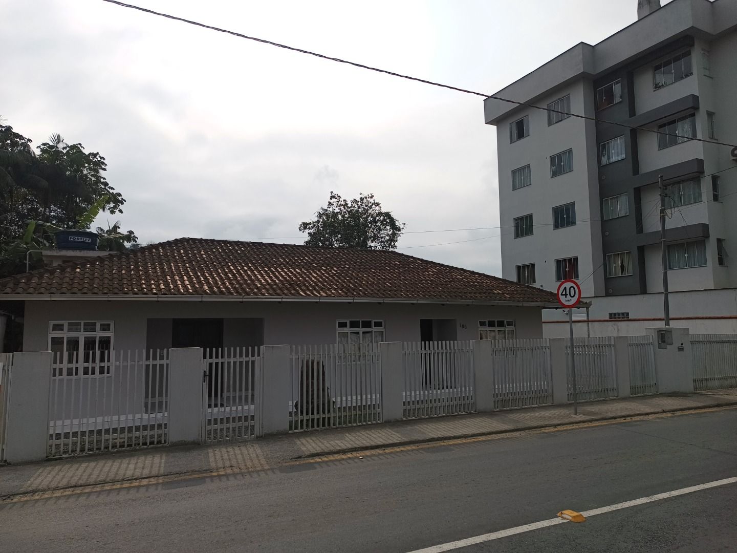 Casa à venda com 3 quartos, 190.00m² - Barra do Rio Cerro,Jaraguá do Sul