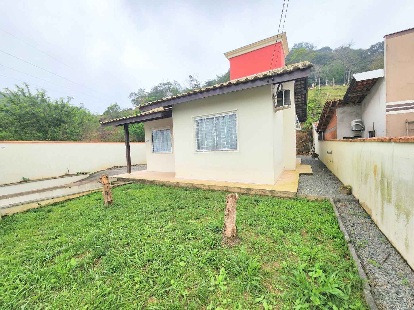 Casa à venda com 2 quartos, 76.00m² - Caixa dÁgua,Guaramirim