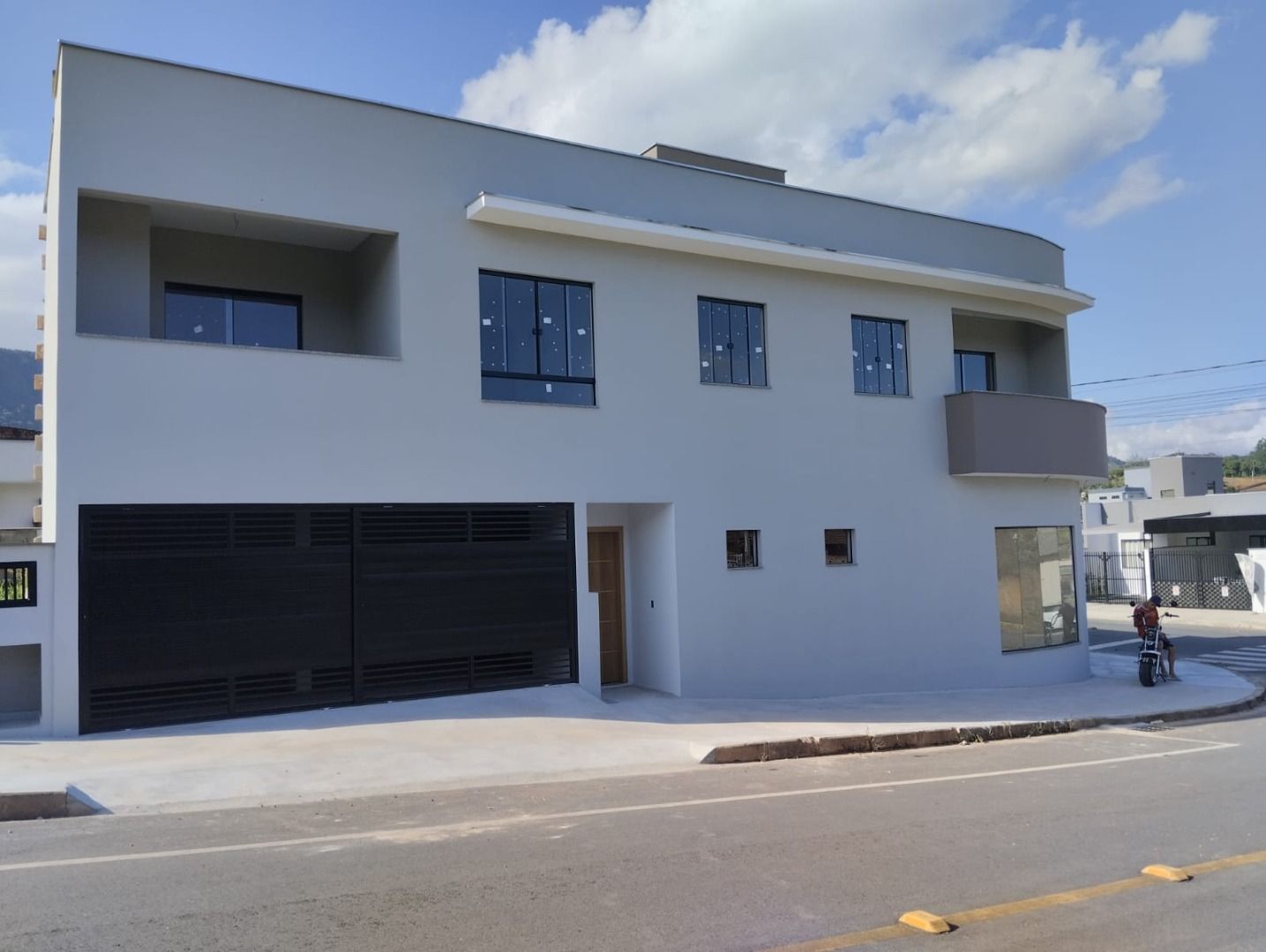 Sobrado com 3 dormitórios à venda, 135 m² por R$ 390.000,00 - Santo Antônio - Jaraguá do Sul/SC - Dalcasta Imobiliária