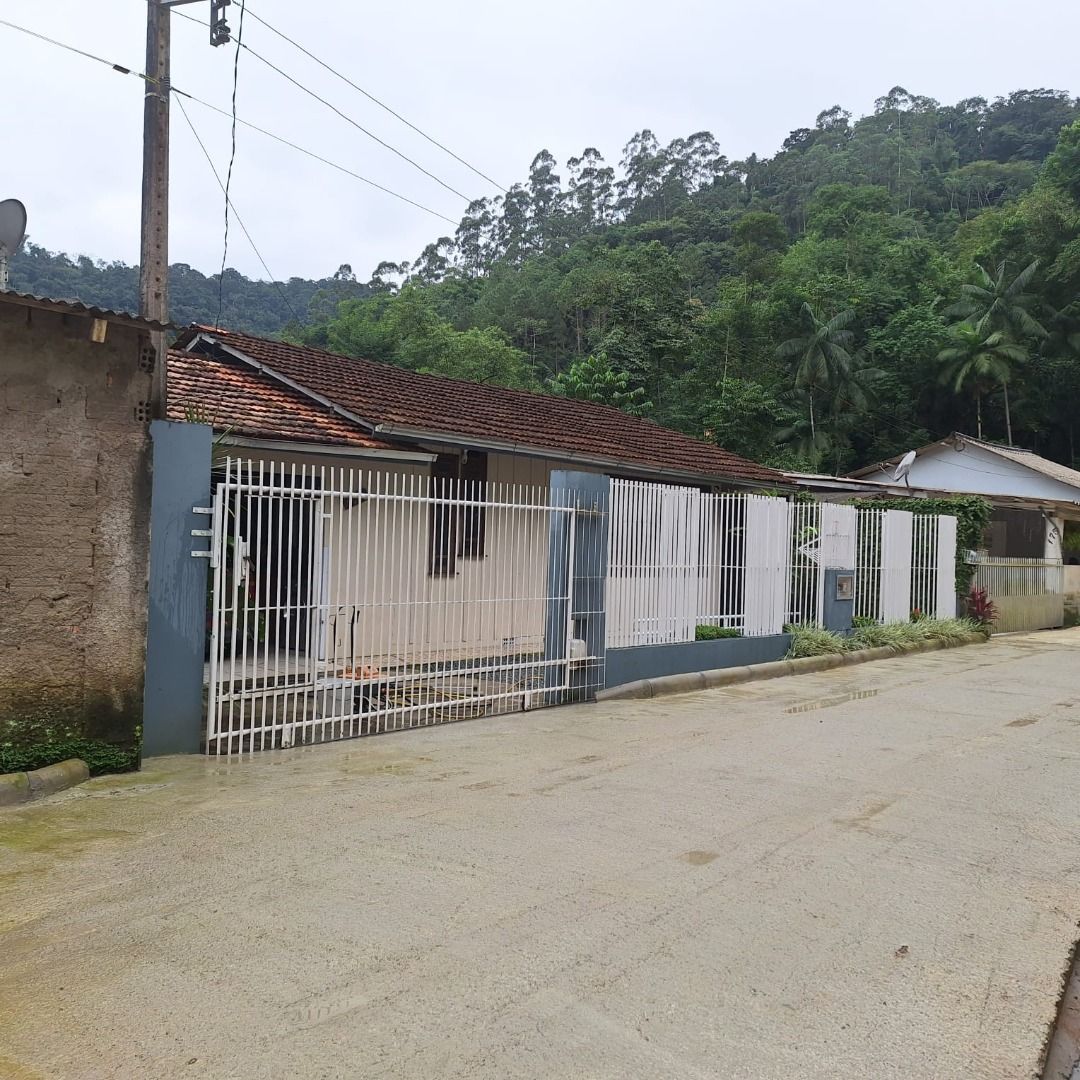 Casa à venda com 2 quartos, 70.00m² - Rio Cerro I,Jaraguá do Sul