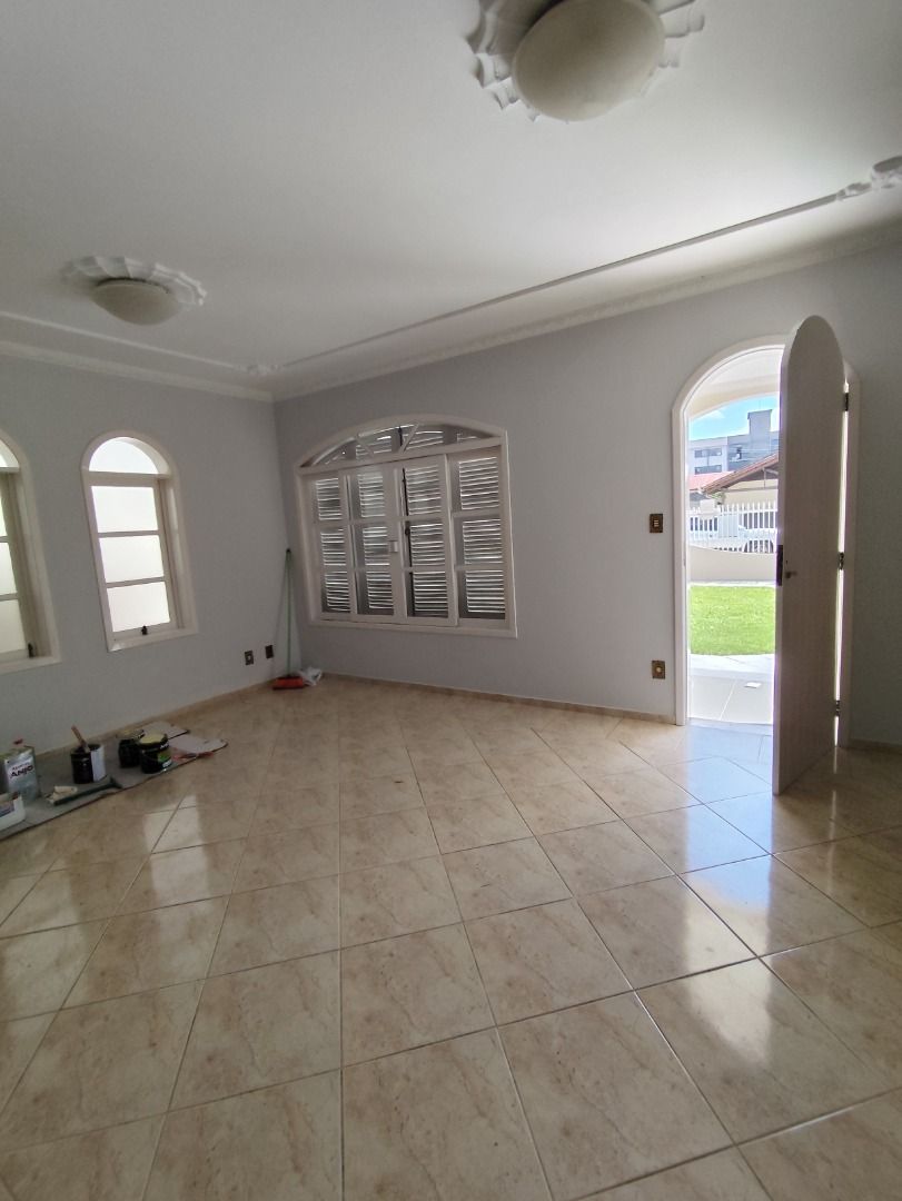 Casa à venda com 5 quartos, 265.75m² - Centro,Jaraguá do Sul