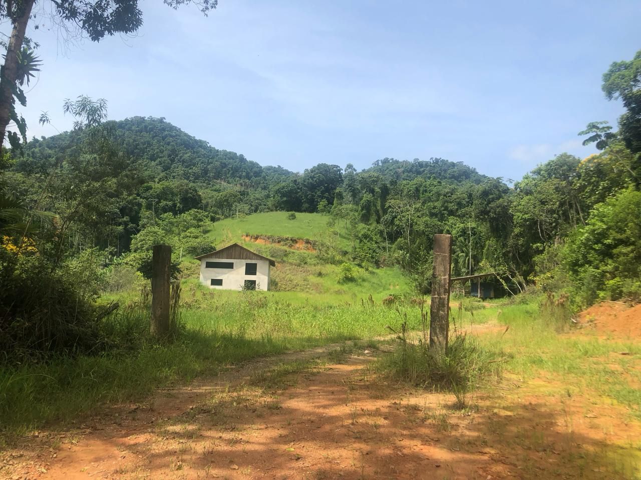 Chácara à venda com 2 quartos, 270.00m² - Garibaldi,Jaraguá do Sul