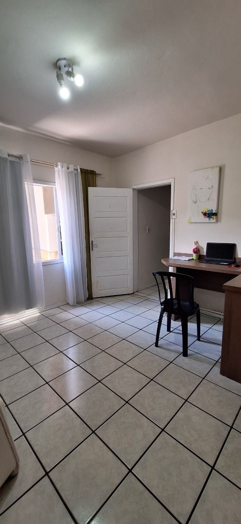  - Casa Com Excelente Área de Festas com 3 Dormitórios