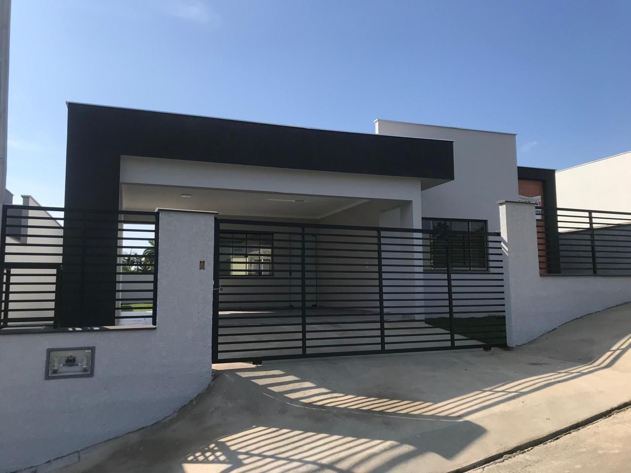 Casa à venda com 3 quartos, 154.80m² - Jaraguá 84,Jaraguá do Sul