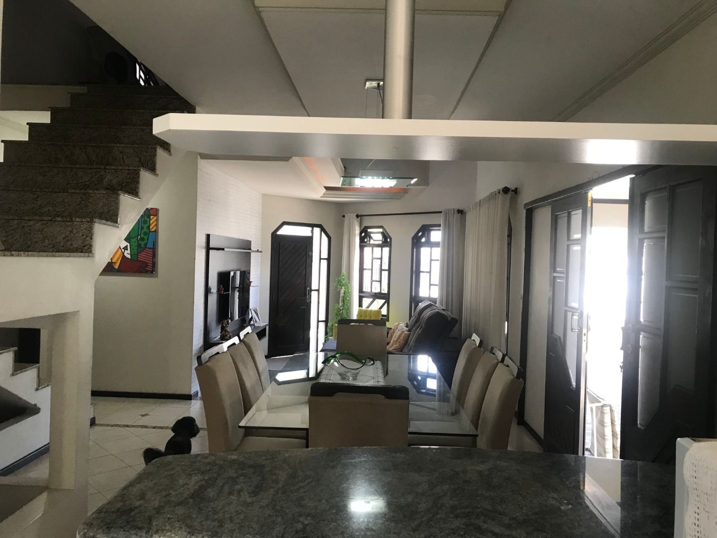  - Casa com 1 suite mais 2 quartos na região central