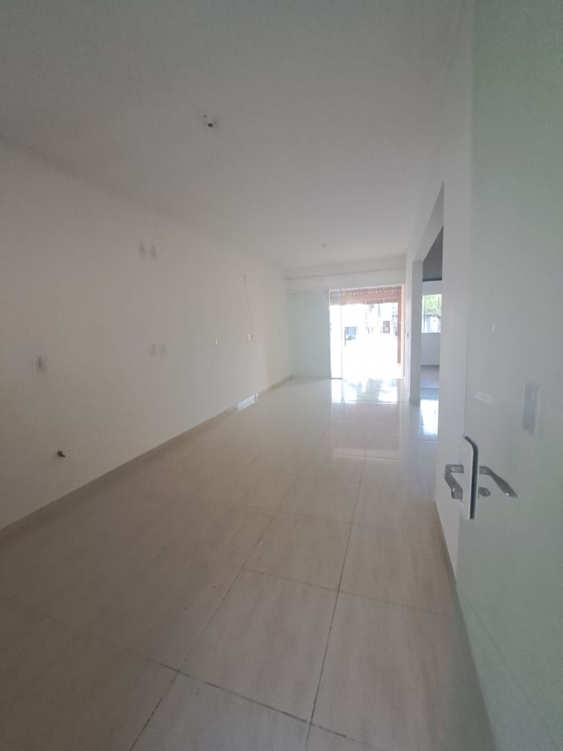 Casa à venda com 3 quartos, 80.39m² - Barra do Rio Cerro,Jaraguá do Sul