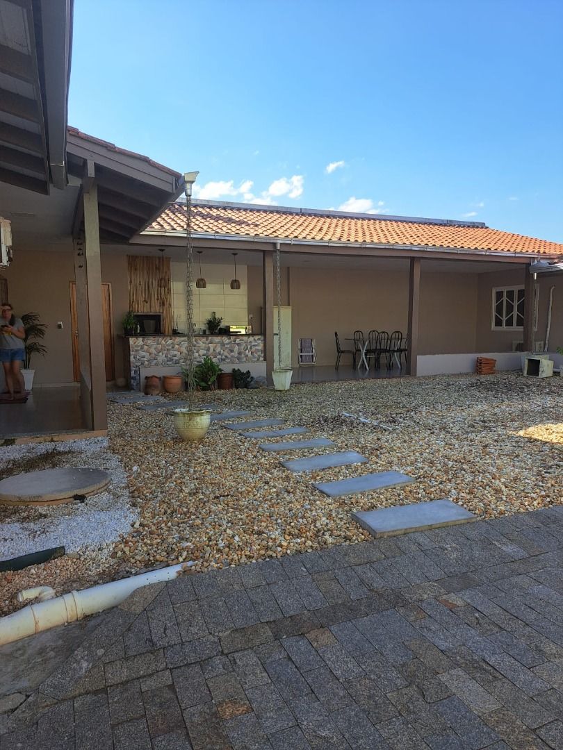 Casa à venda com 2 quartos, 110.00m² - São Luís,Jaraguá do Sul