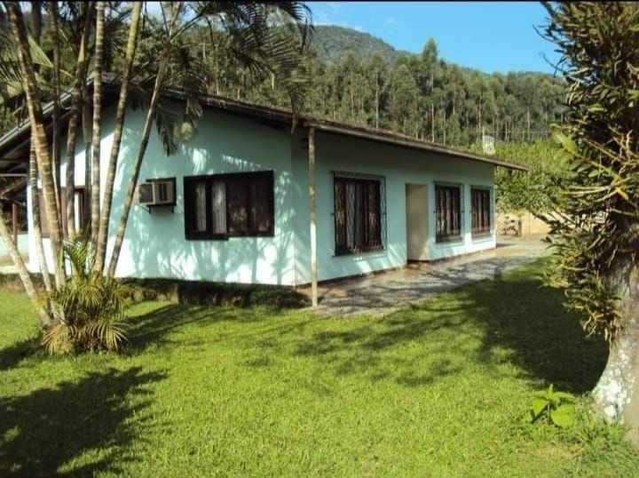 Casa à venda com 3 quartos, 200.00m² - Rio Cerro II,Jaraguá do Sul