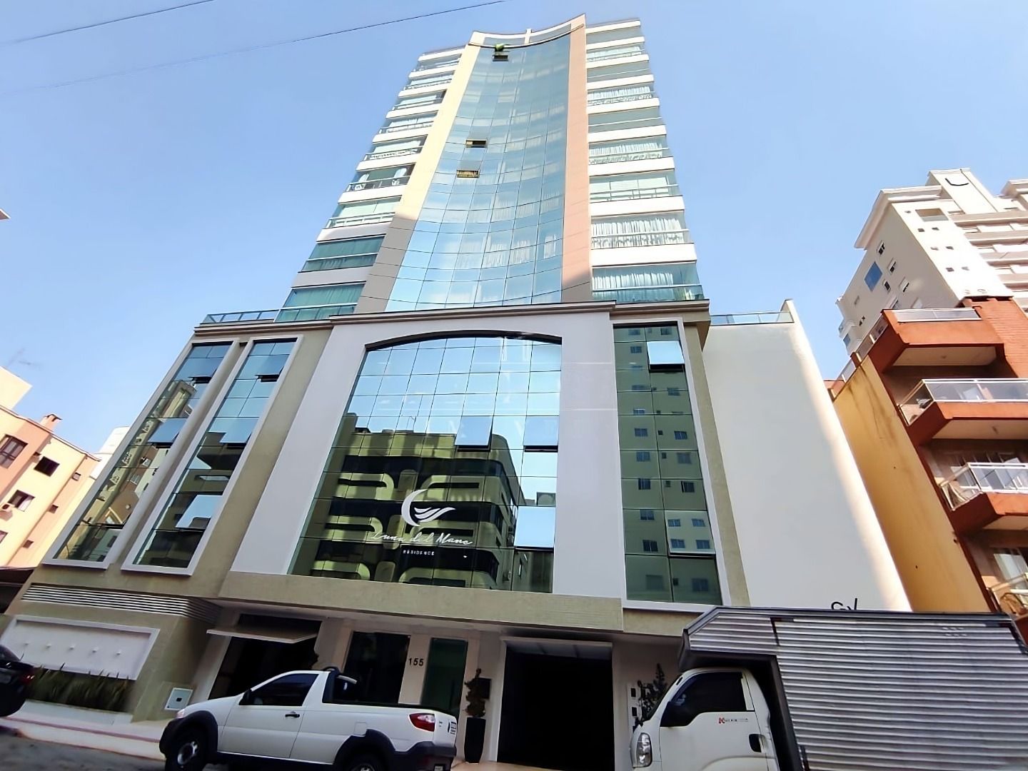 Apartamento à venda com 3 quartos, 150.00m² - Meia Praia,Itapema