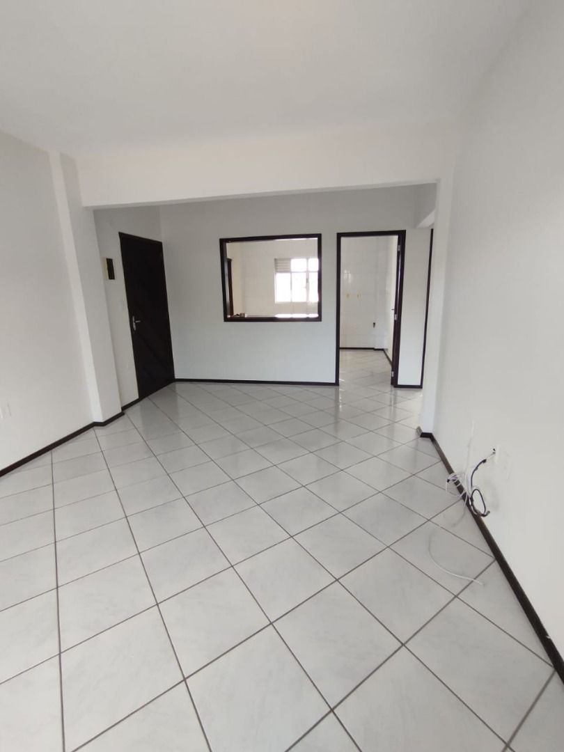 Apartamento para alugar com 2 quartos, 70.00m² - Barra do Rio Cerro,Jaraguá do Sul