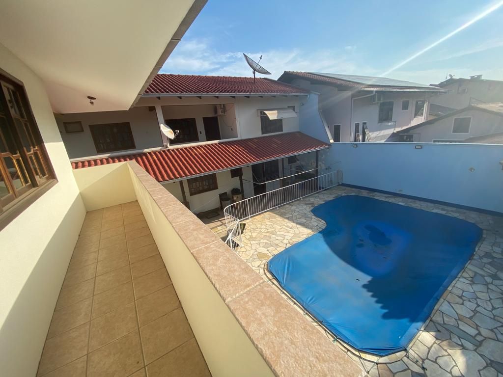 Casa à venda com 3 quartos, 255.00m² - Amizade,Jaraguá do Sul