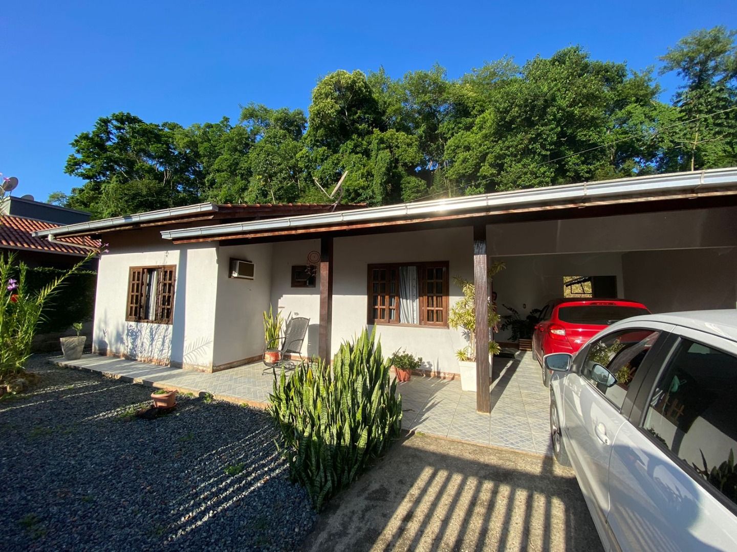 Casa à venda com 3 quartos, 220.00m² - Tifa Martins,Jaraguá do Sul