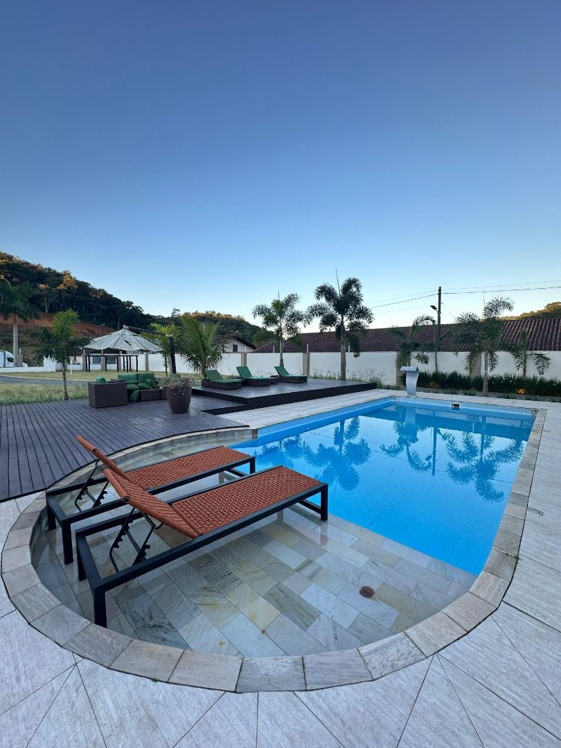 Casa à venda com 3 quartos, 259.00m² - Campinha,Massaranduba