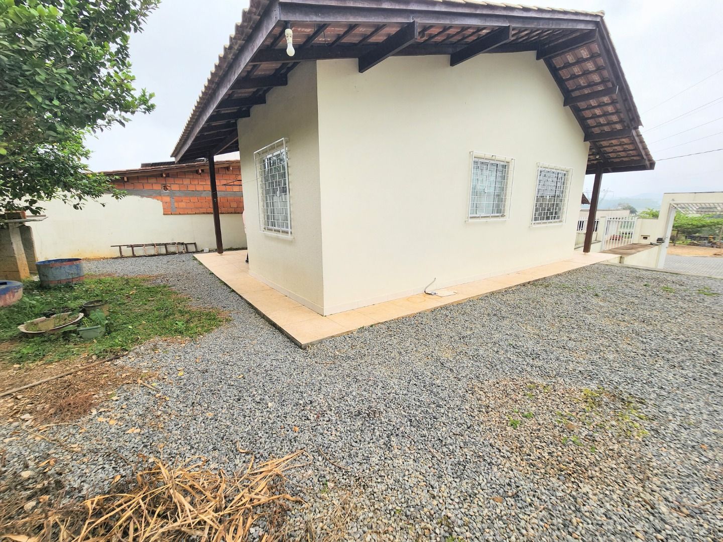 Casa à venda com 2 quartos, 76.00m² - Caixa dÁgua,Guaramirim