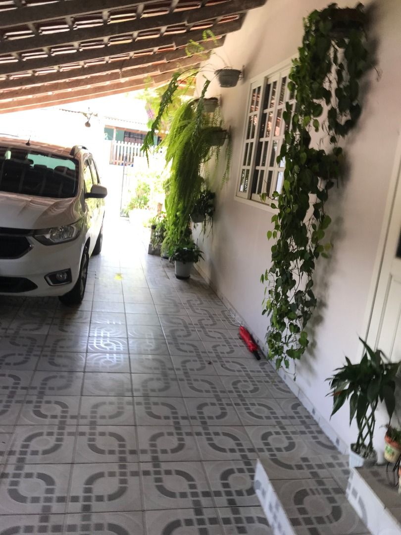  - Casa com 3 quartos na Barra do Rio Cerro