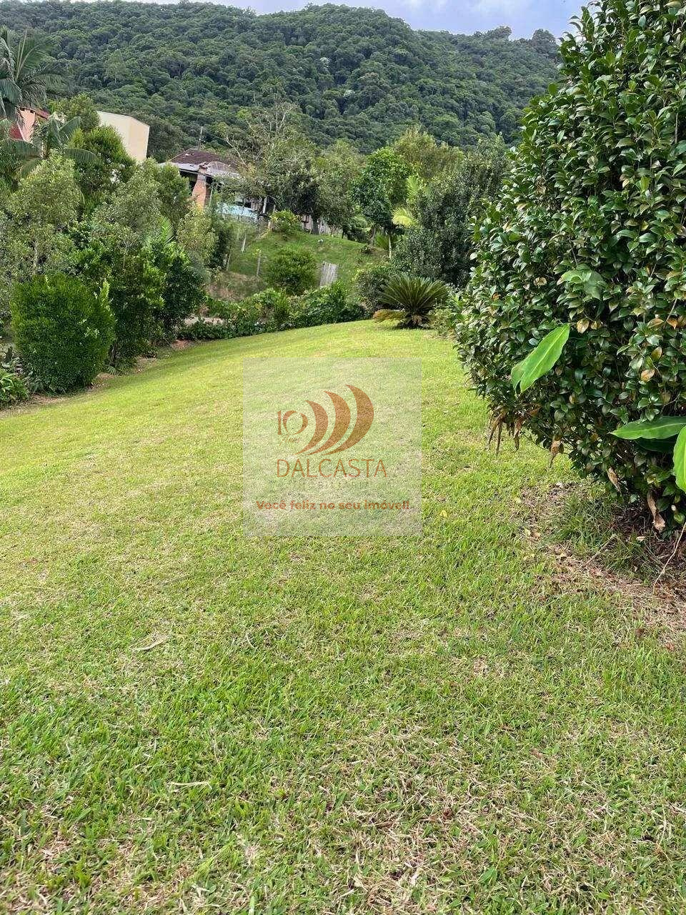  - Casa à venda, Rio Bonito, com 5 quartos, 130m²