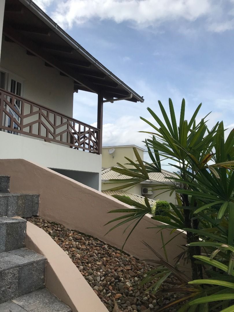 Sobrado à venda com 3 quartos, 192.86m² - Amizade,Jaraguá do Sul