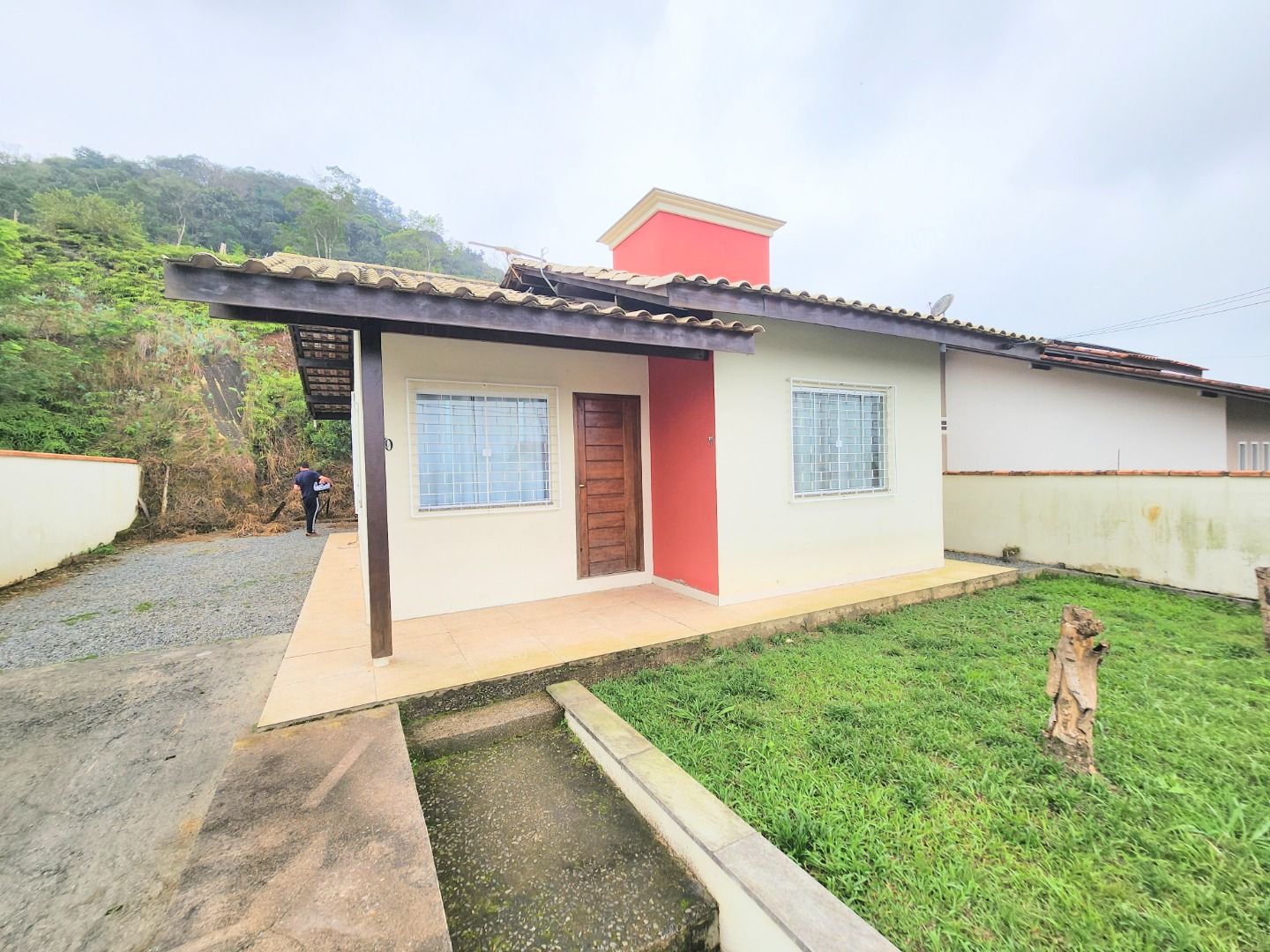 Casa à venda com 2 quartos, 76.00m² - Caixa dÁgua,Guaramirim