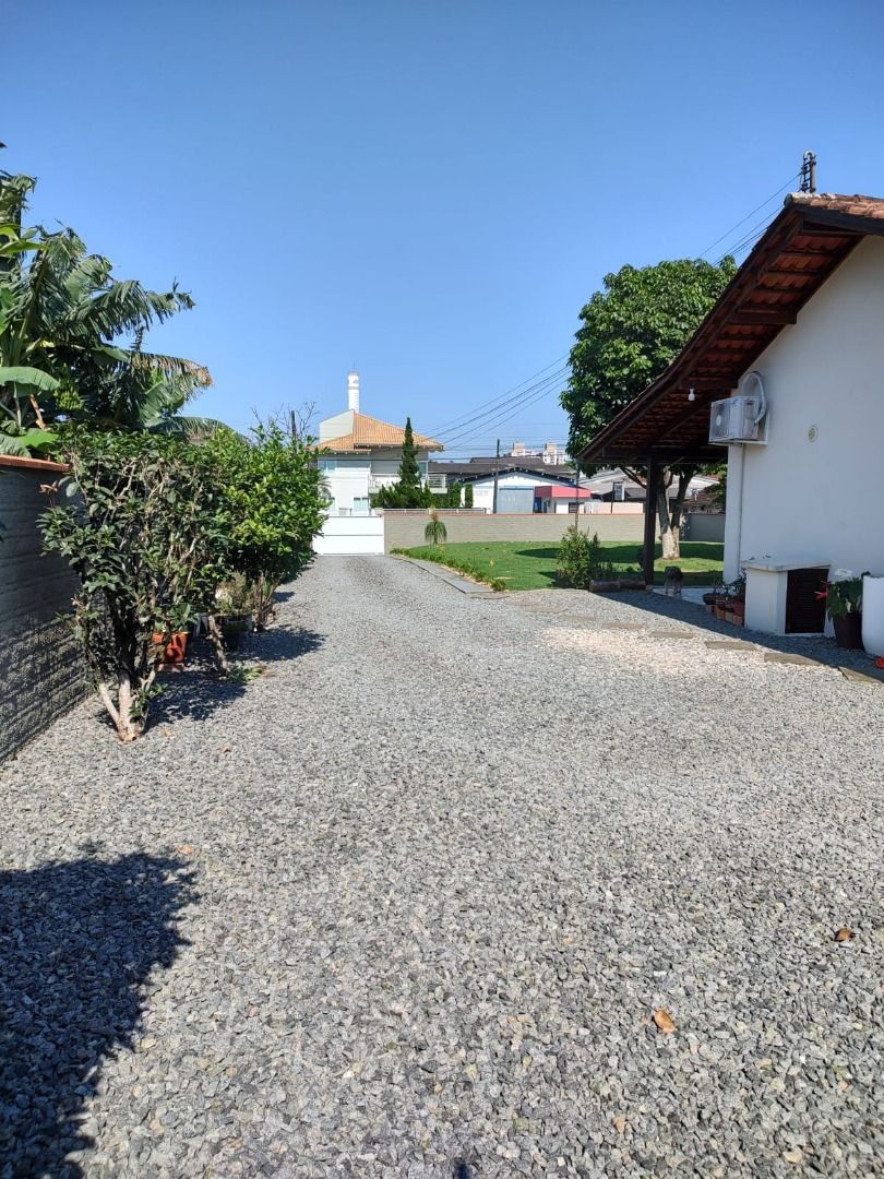 Casa à venda com 1 quarto, 143.20m² - Vila Lalau,Jaraguá do Sul