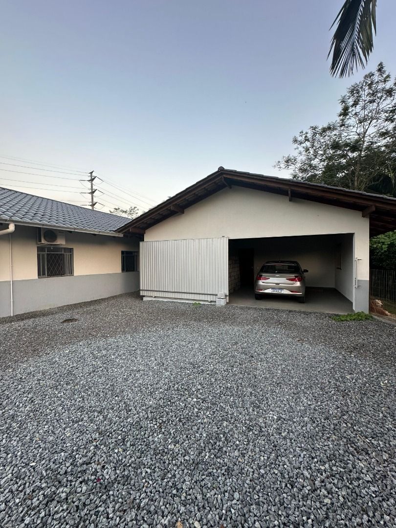 Casa à venda com 4 quartos, 103.00m² - Rio Cerro I,Jaraguá do Sul