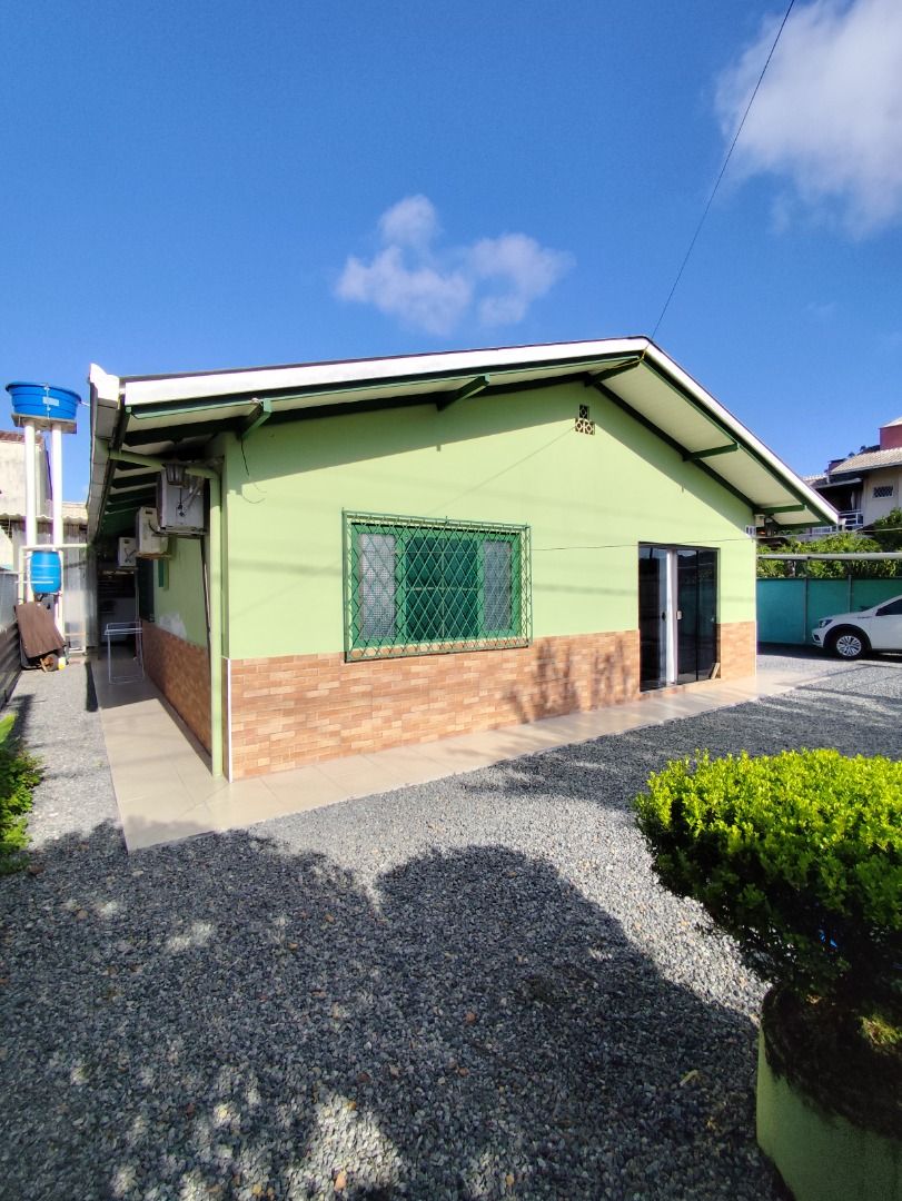 Casa à venda com 3 quartos, 72.00m² - São Luís,Jaraguá do Sul