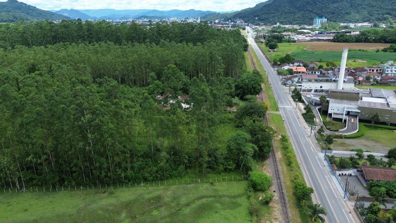  - Área de 53.776,24 Bairro Centenário, próximo de Grandes Empresas
