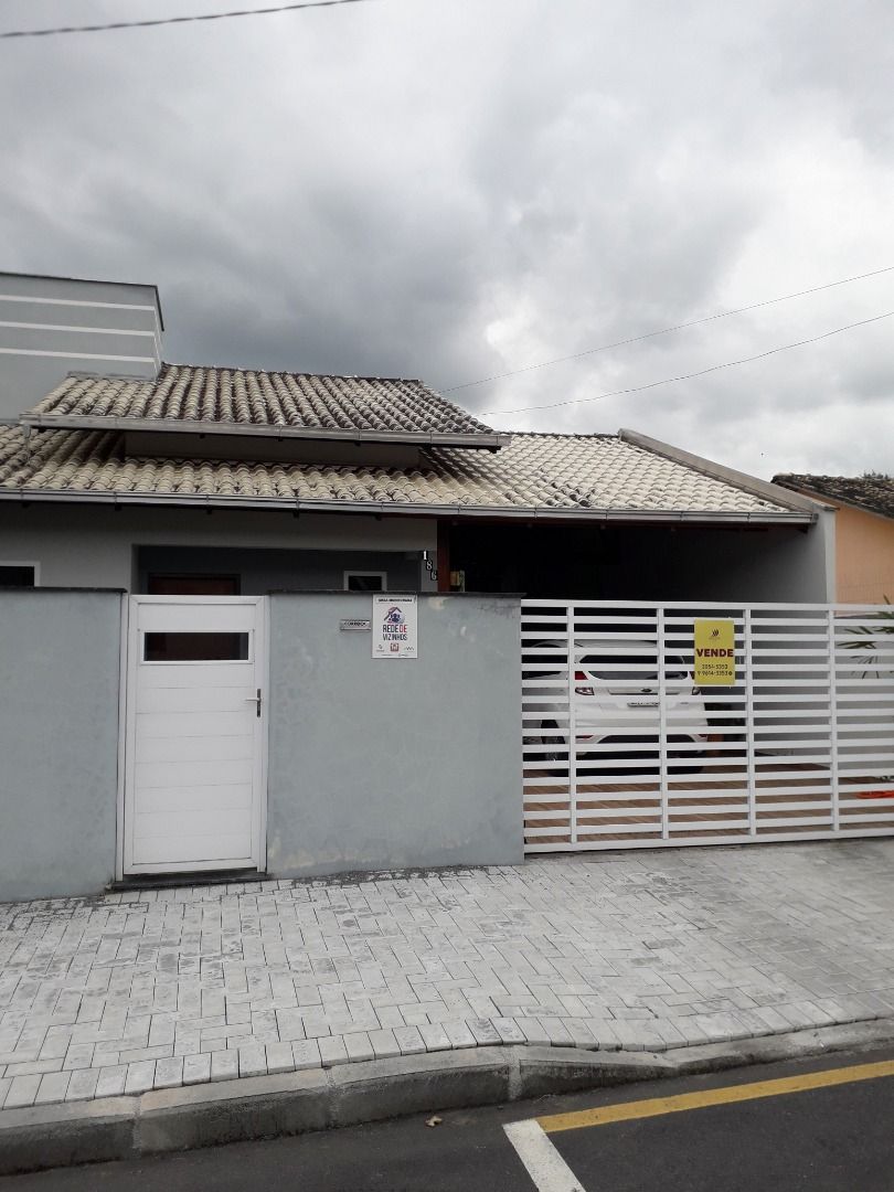 Casa à venda com 3 quartos, 132.73m² - Jaraguá 84,Jaraguá do Sul
