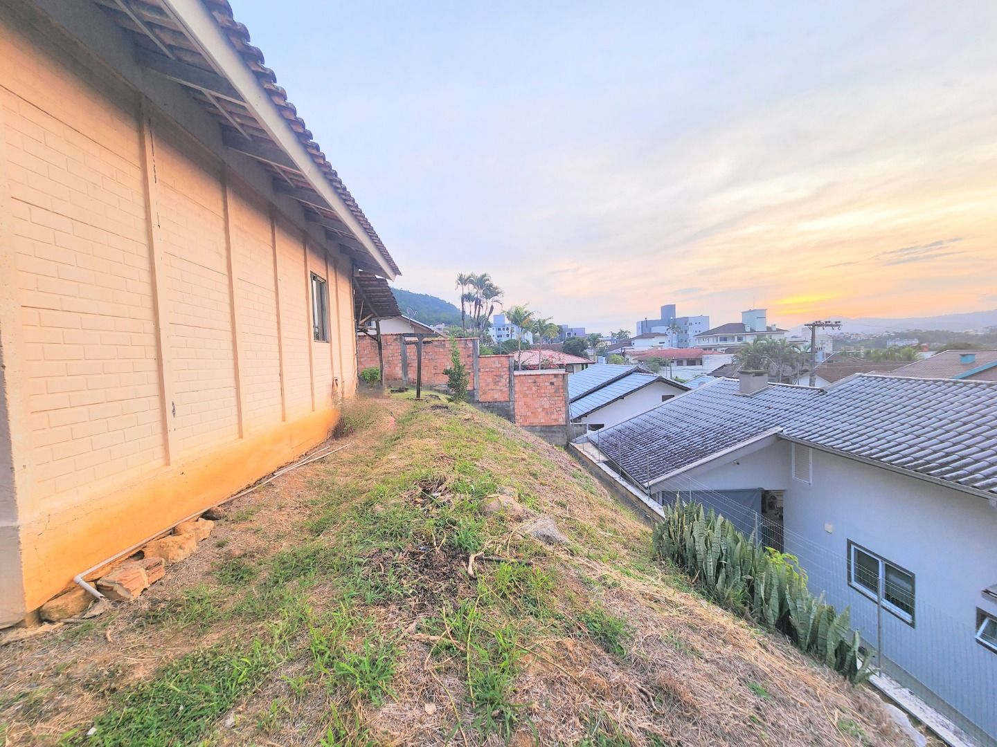 Casa à venda com 2 quartos, 48.00m² - Barra do Rio Molha,Jaraguá do Sul