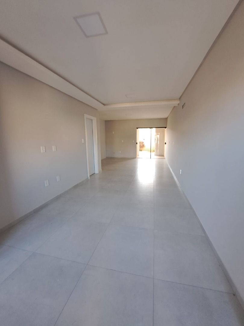 Sobrado à venda com 3 quartos, 128.91m² - Três Rios do Norte,Jaraguá do Sul