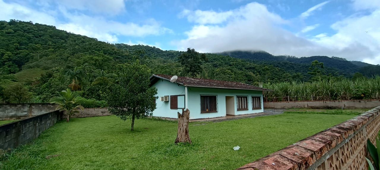 Casa à venda com 3 quartos, 200.00m² - Rio Cerro II,Jaraguá do Sul